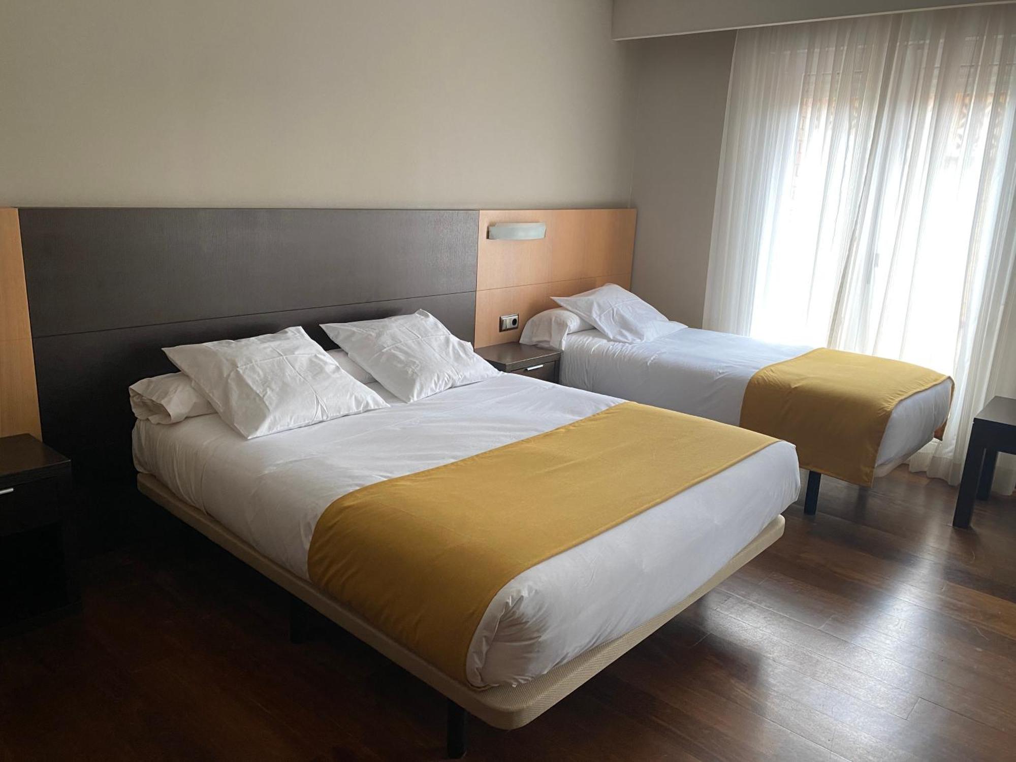 Hotel Rios San Adrián エクステリア 写真