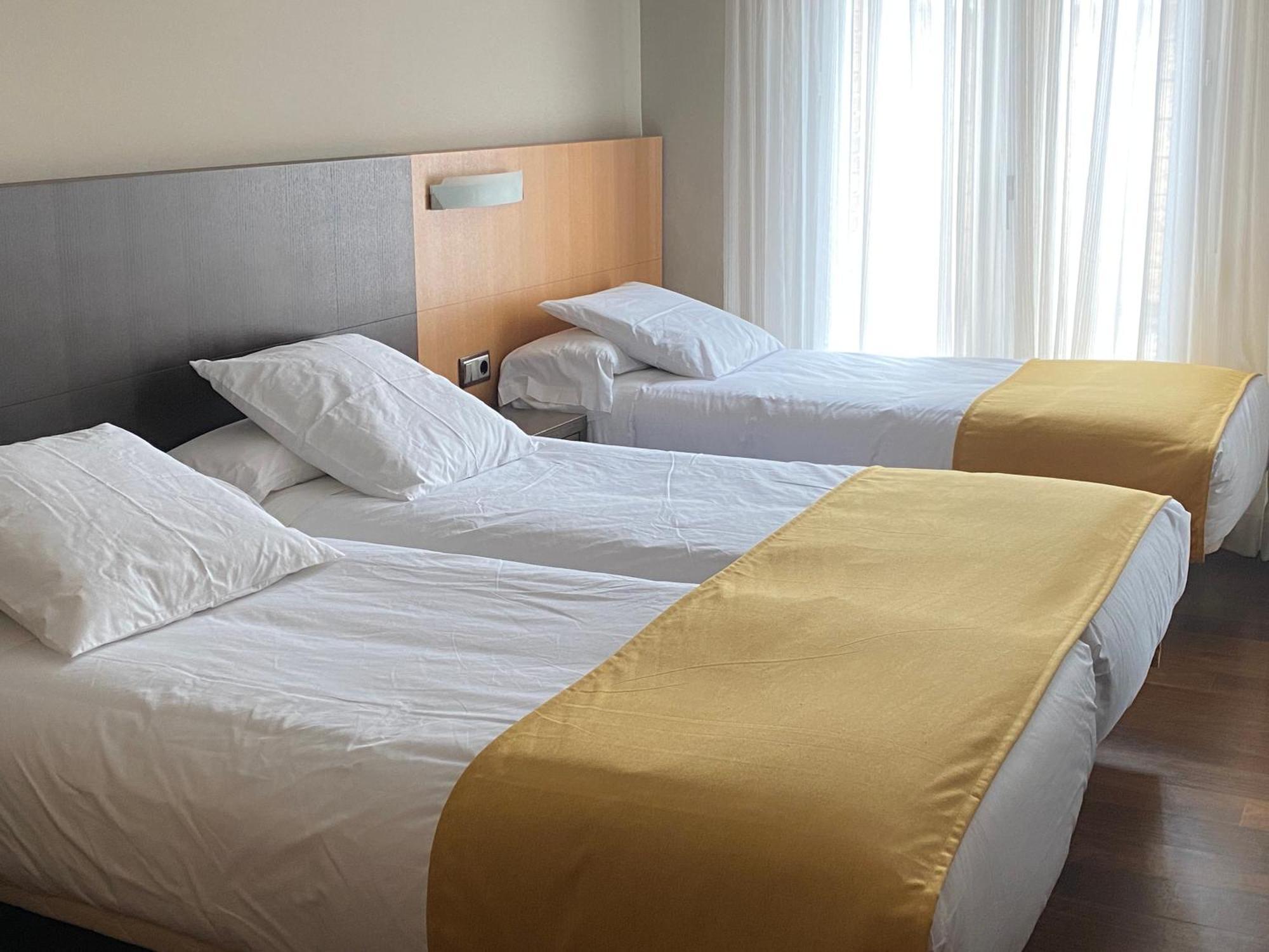 Hotel Rios San Adrián エクステリア 写真