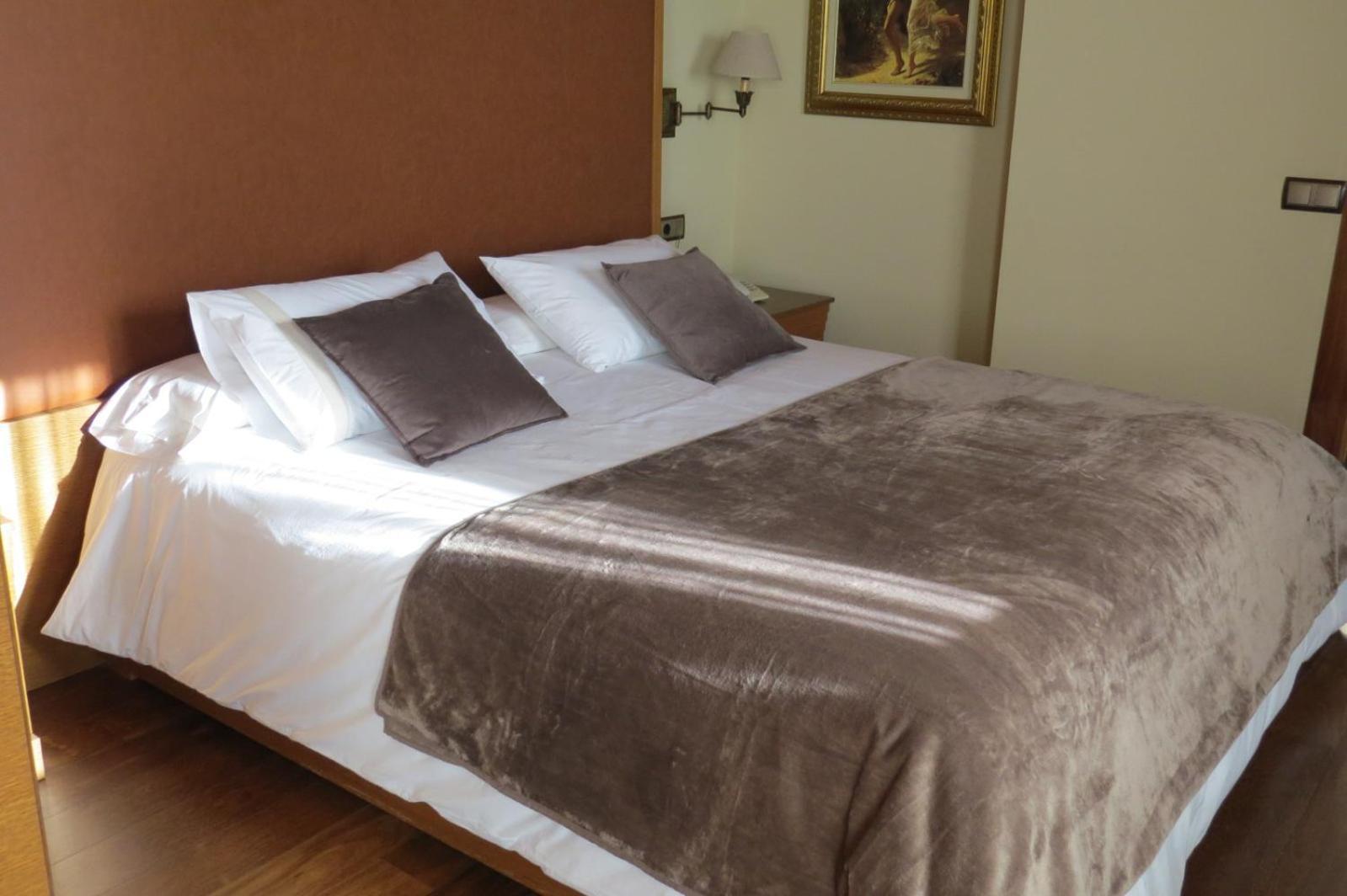 Hotel Rios San Adrián エクステリア 写真