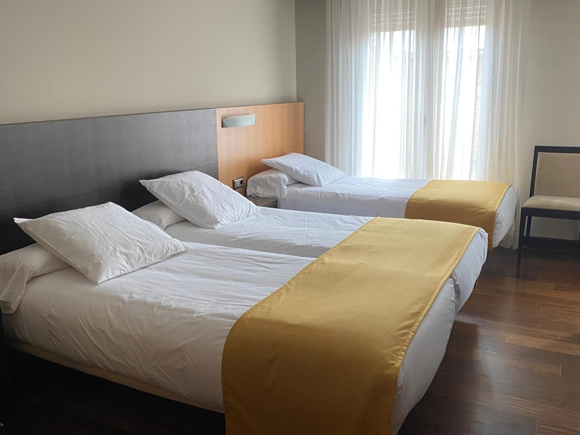 Hotel Rios San Adrián エクステリア 写真