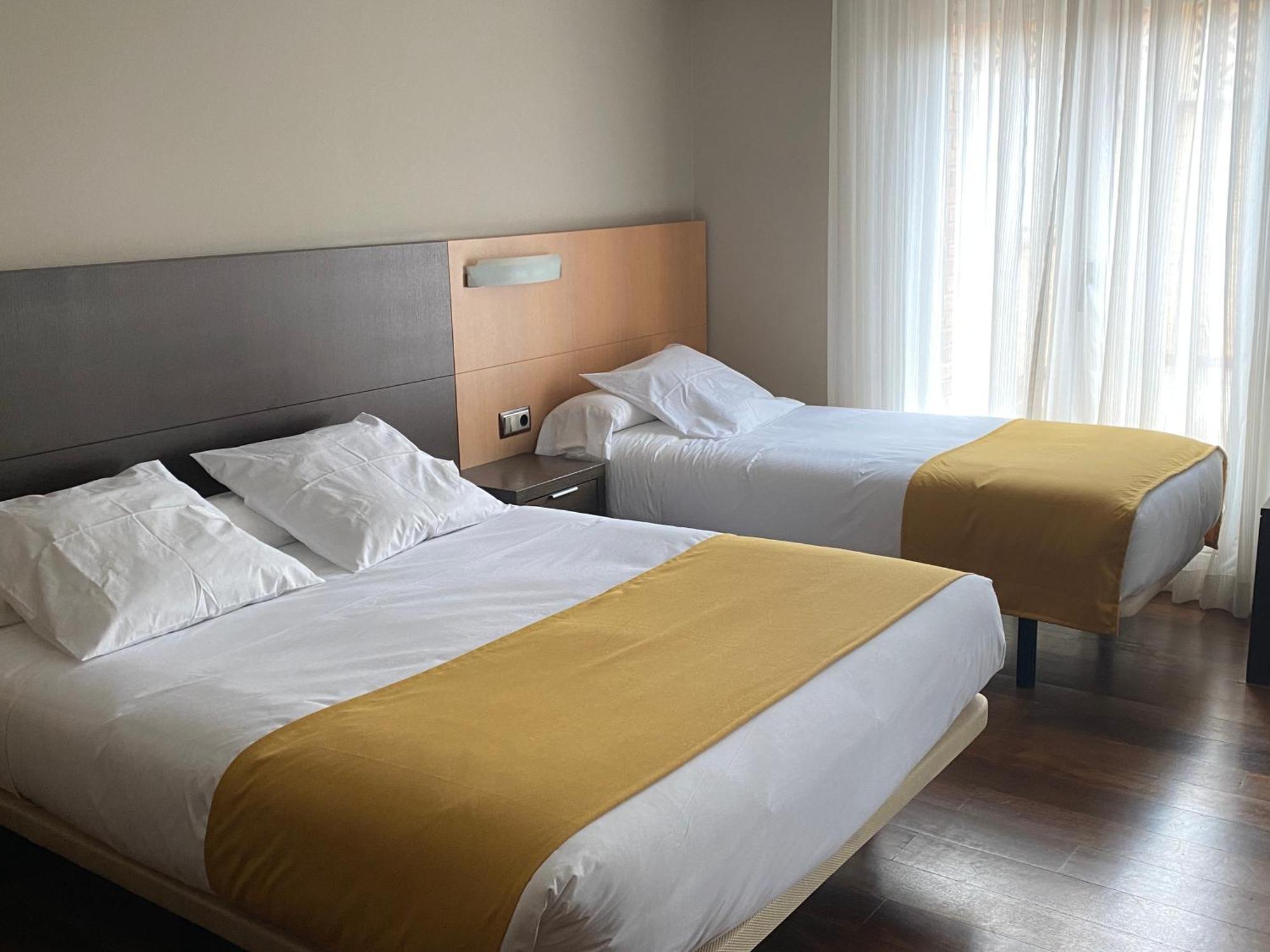 Hotel Rios San Adrián エクステリア 写真